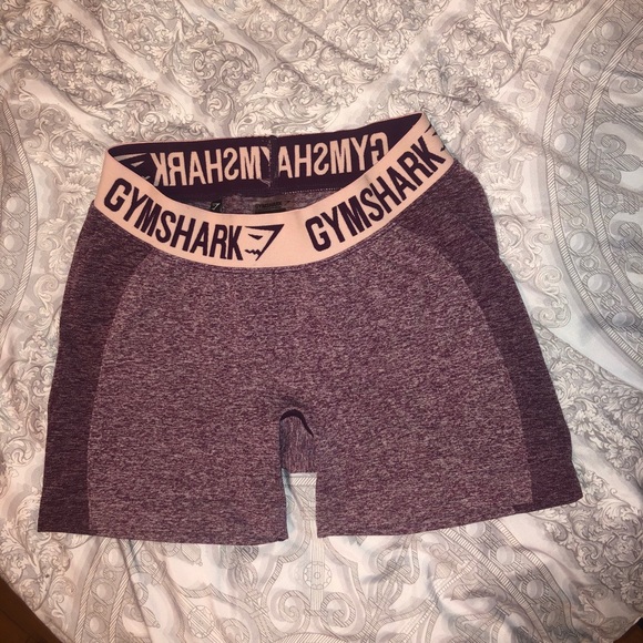 SOLD - Gymshark flex shorts in berry purple - Picture 2 of 6